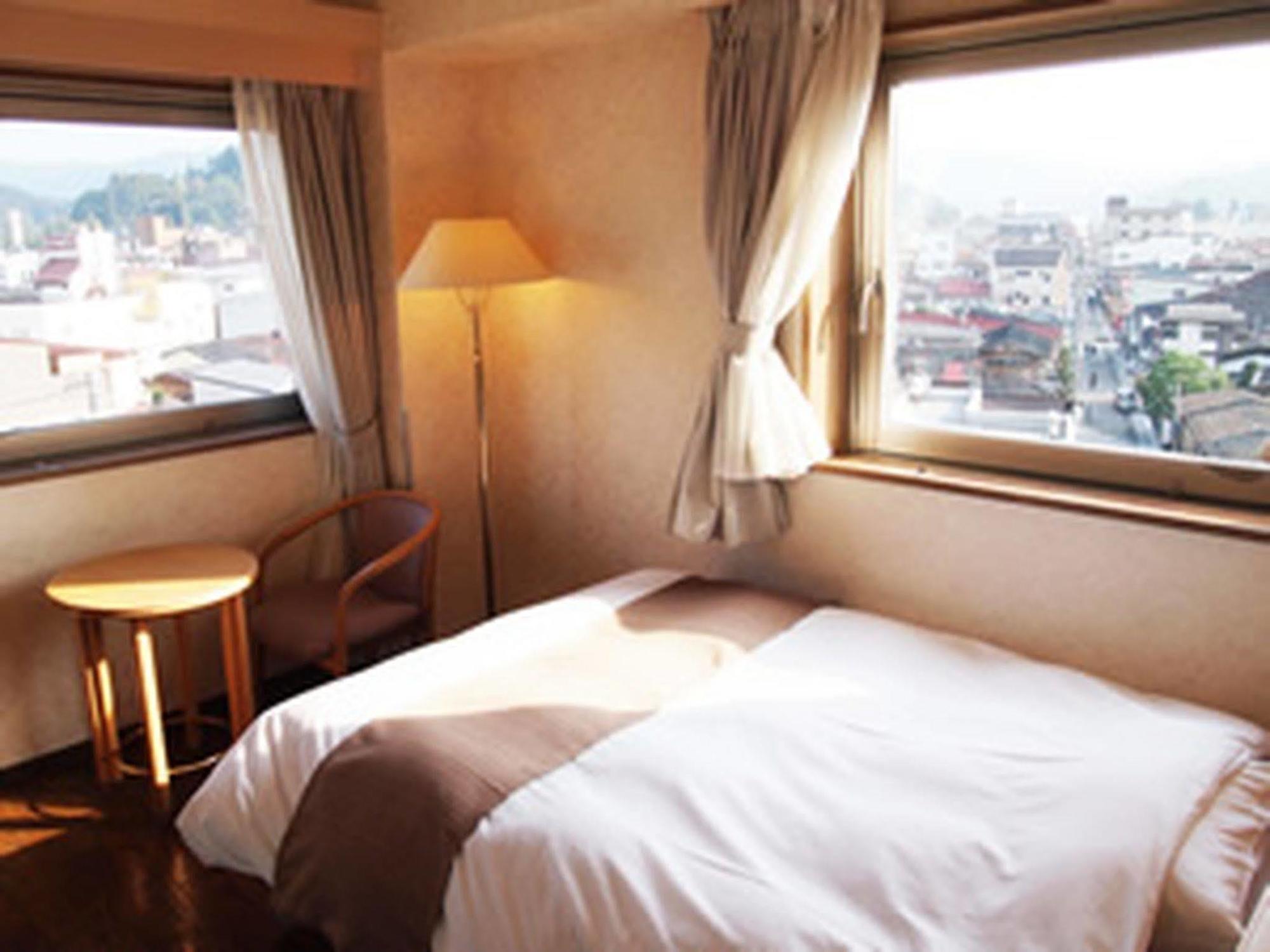 Takayama City Hotel Four Seasons Eksteriør billede