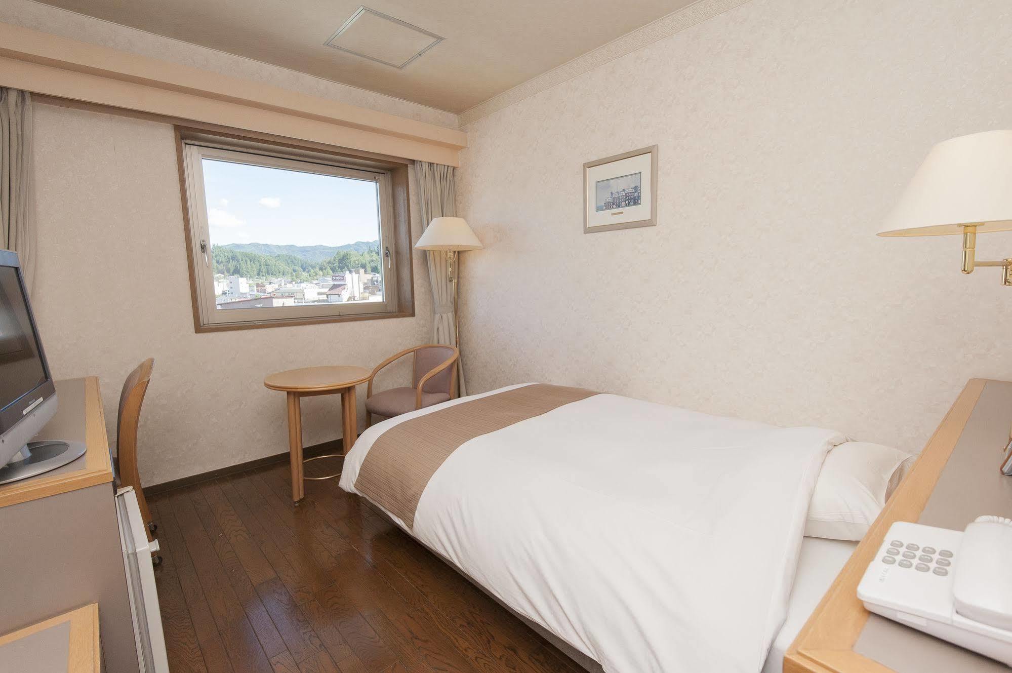 Takayama City Hotel Four Seasons Eksteriør billede