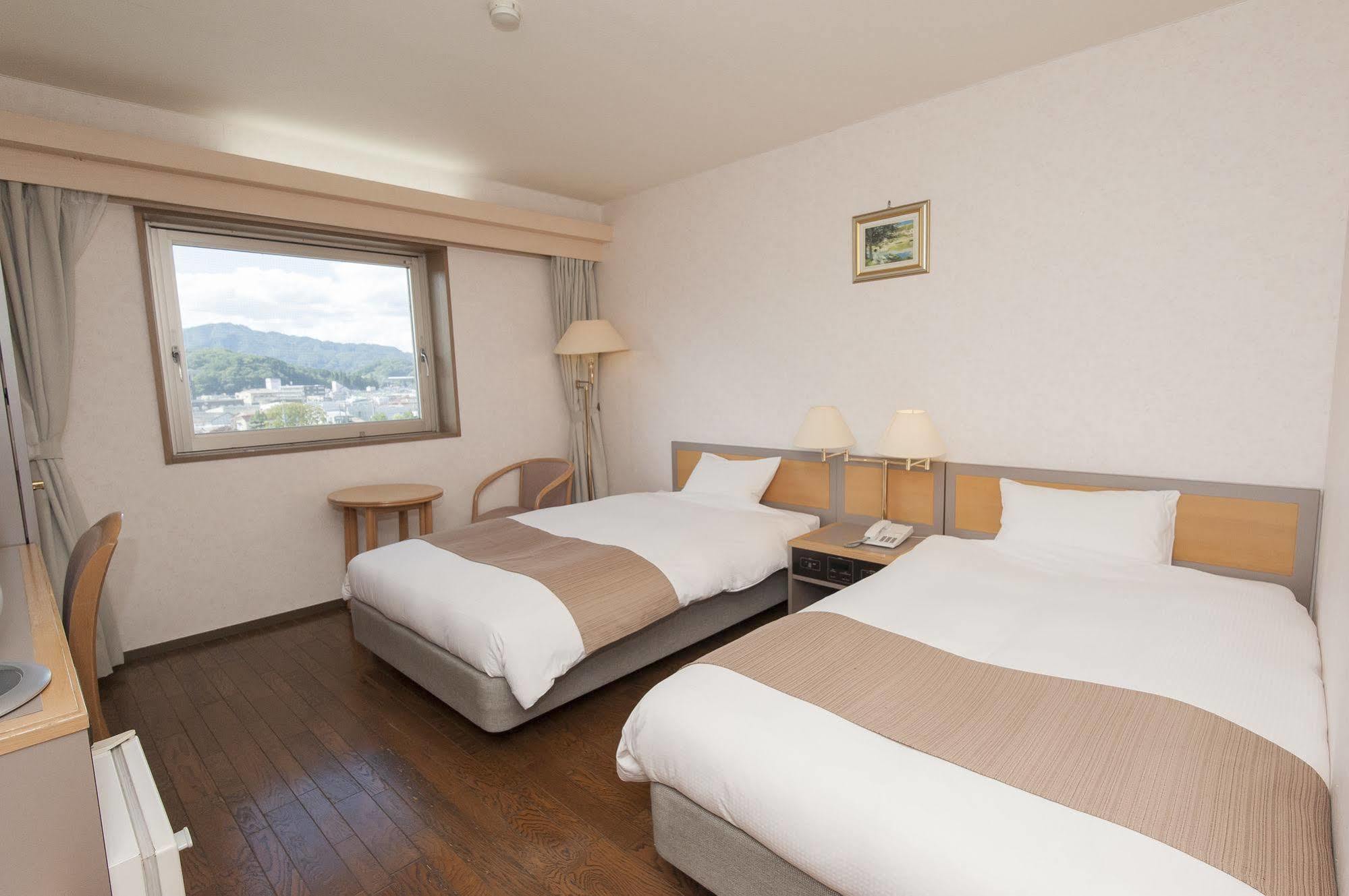 Takayama City Hotel Four Seasons Eksteriør billede